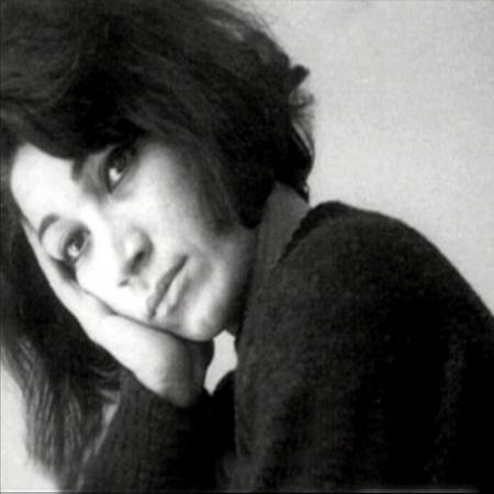 دانلود دکلمه انگار در مسیری از تجسم پرواز بود که یک روز آن پرنده نمایان شد از فروغ فرخزاد