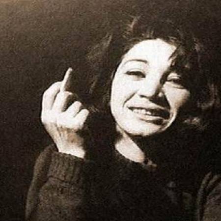 دانلود دکلمه ای تکیه گاه پناه زیباترین لحظه های پر عصمت پرشکوه تنهایی و خلوت من از فروغ فرخزاد